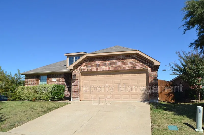 4036 Eric Dr