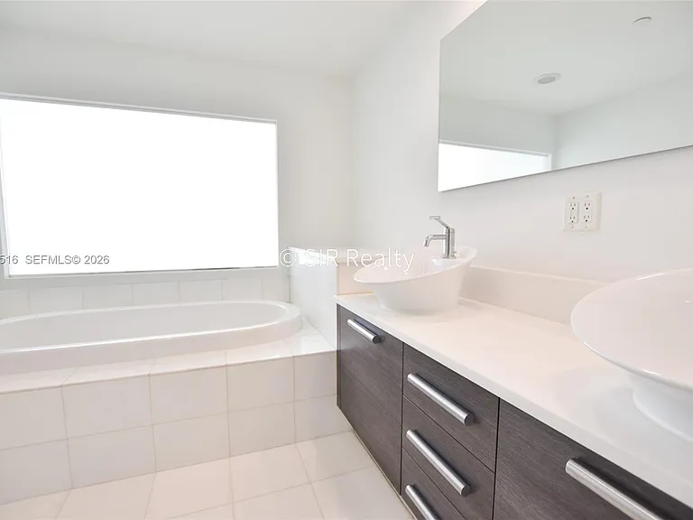2950 NE 188th St #336 — Photo 15