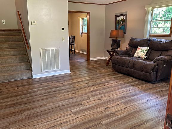 5th image of 79 Avenel Dr