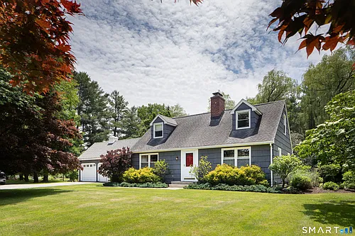 12 Red Bird Ln Photo 1