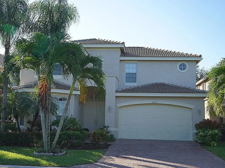 8477 Breezy Hill Dr — Photo 4