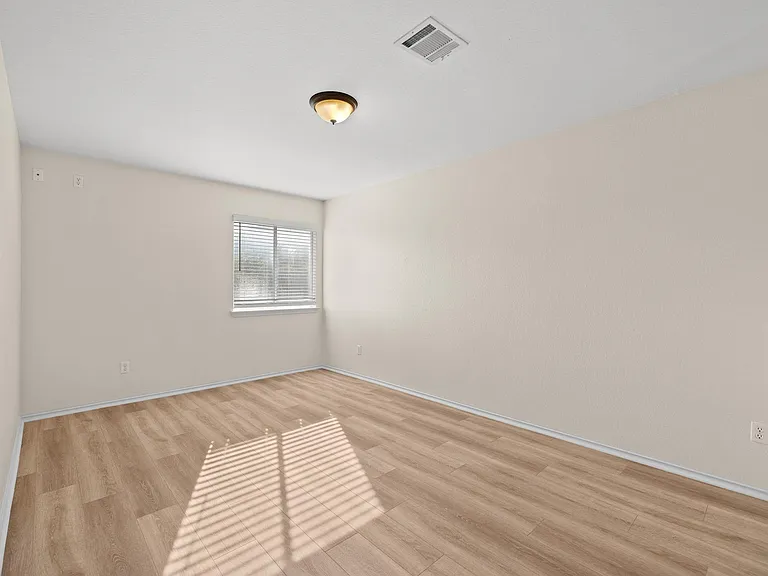 3410 Flowstone Ln — Photo 17