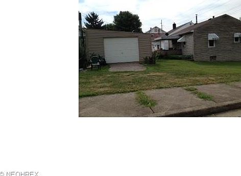 2nd image of 221 2nd Ave