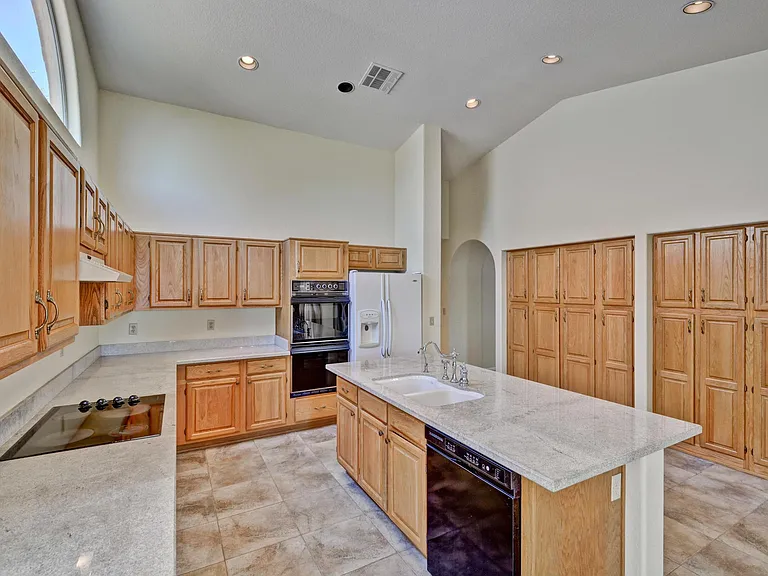 13570 N 72nd Ln — Photo 7