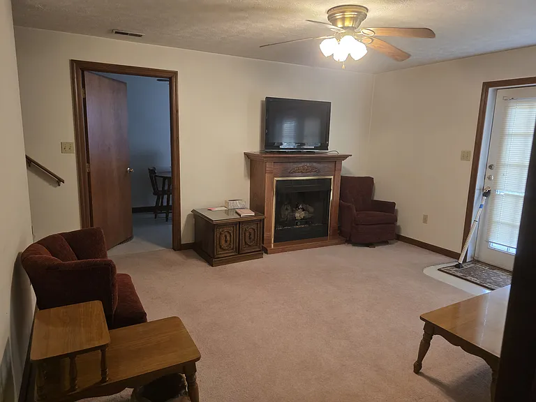 104 Eureka Rd #A — Photo 4