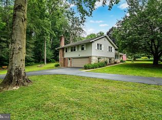 833 Hunt Club Ln, Chester Springs, PA 19425