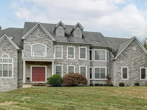 2095 Deep Meadow Ln, Lansdale, PA 19446