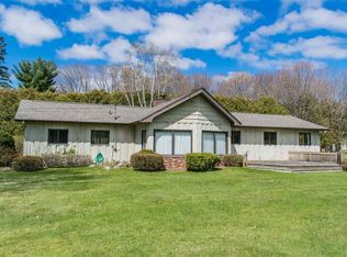 2576 Lake Rd, Harbor Springs, MI 49740