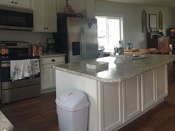 5th image of 413 NE Cliff Ave