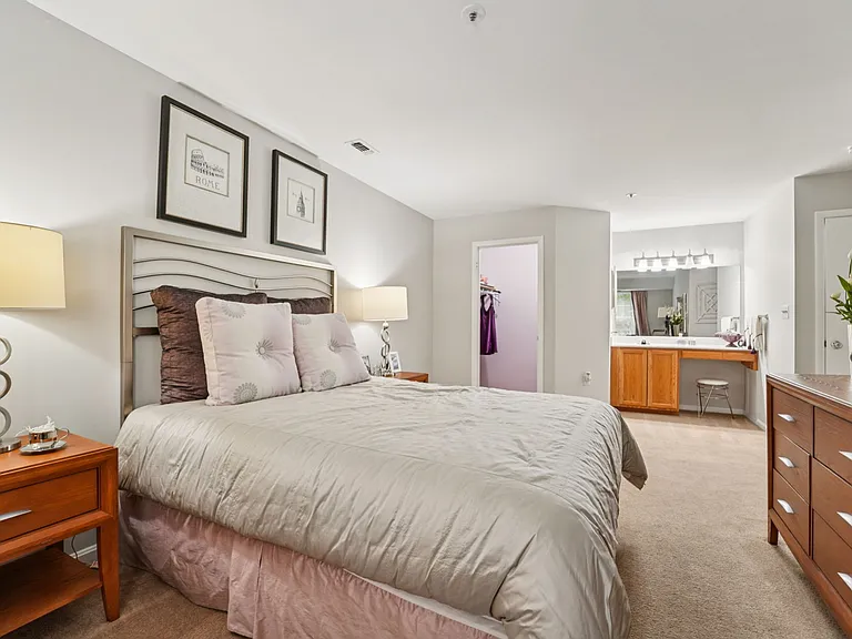 2 Bedrooms, 2 Full Bathrooms, 1147 Square Feet - Primary Bedroom