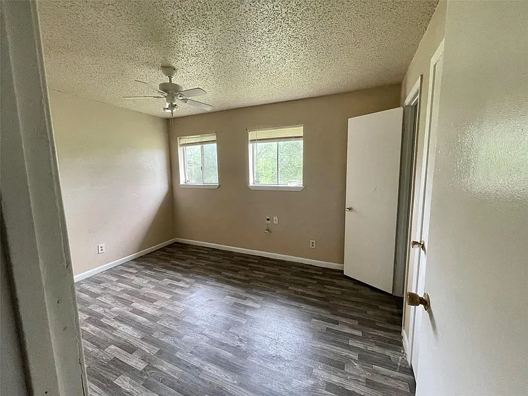702 Hargest St #5 — Photo 4