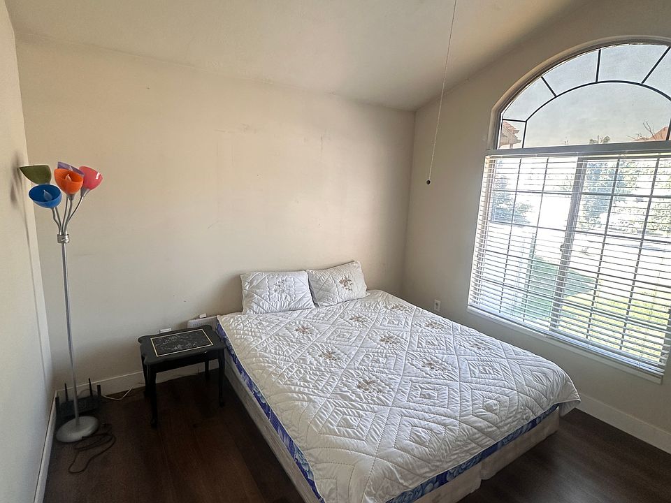 1st image of 5093 S Piney Ridge Dr