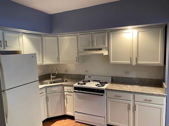 2nd image of 2104 N Damen Ave APT 1F