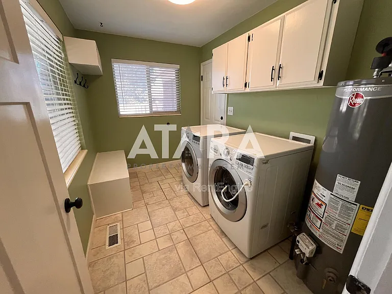 8696 S 1645 E — Photo 19