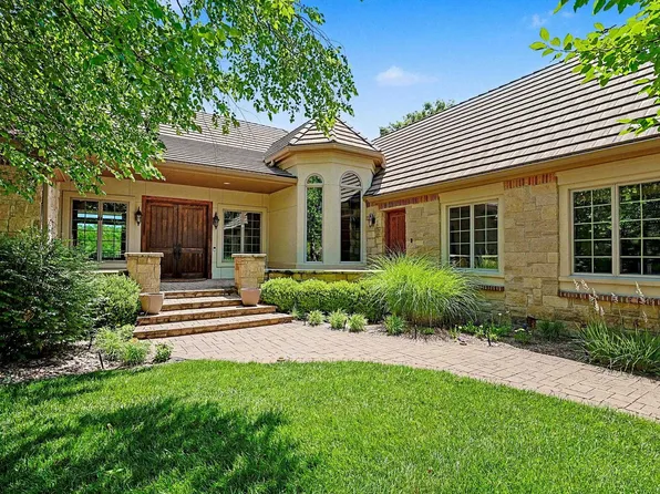 215 E Pine Meadow Ct, Andover, KS 67002