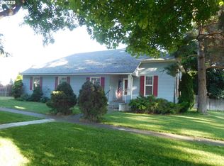 406 Jefferson St, Athena, OR 97813