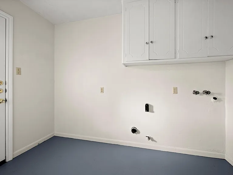 1039 Marcella St — Photo 12