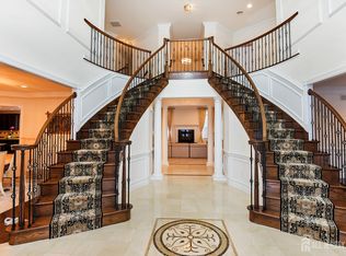 10 Raker Ct, Hillsborough, NJ 08844