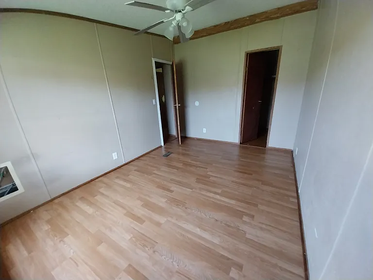 Sunset Ridge MHC — Photo 106