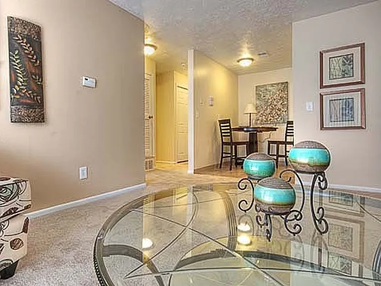 Crosswinds Apartments — Photo 11