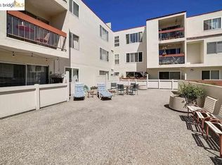 288 Whitmore St, Oakland, CA 94611