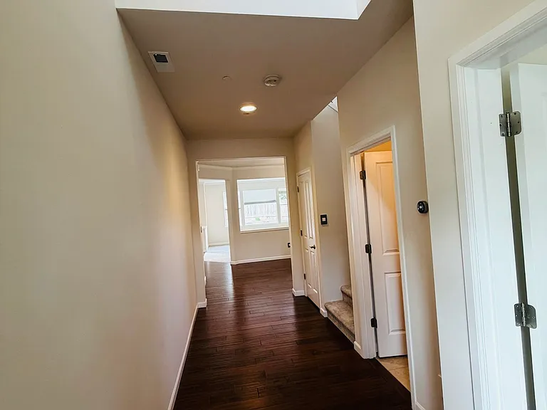 7640 NE 195th St — Photo 3