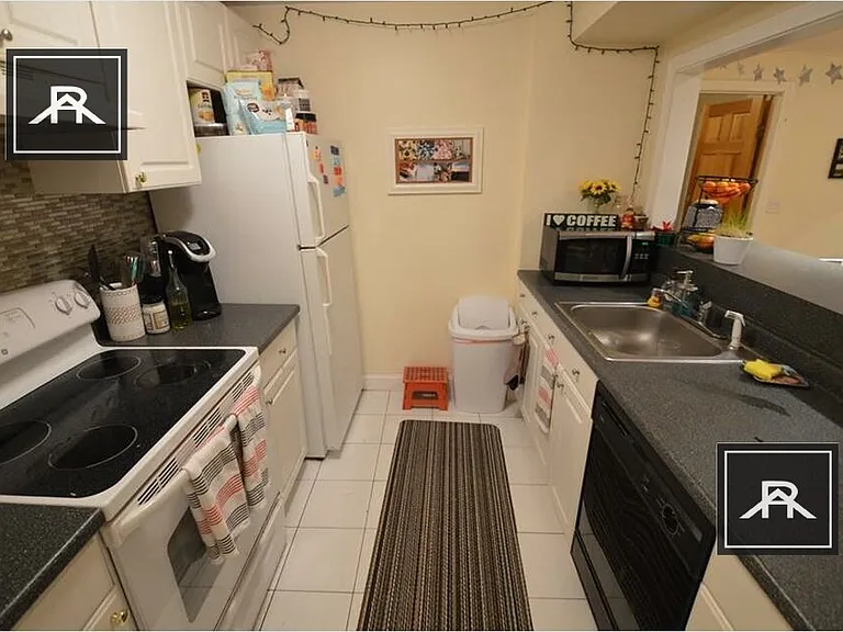 92 Pleasant St #1 — Photo 3