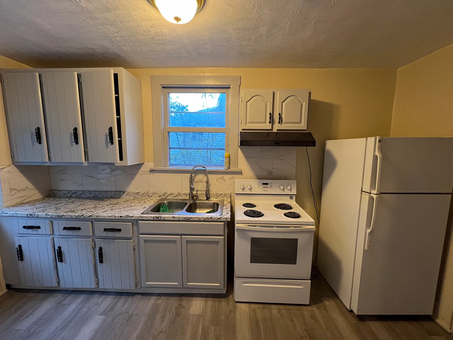 3 bed, 1340 sqft, $1,200 — Photo 3