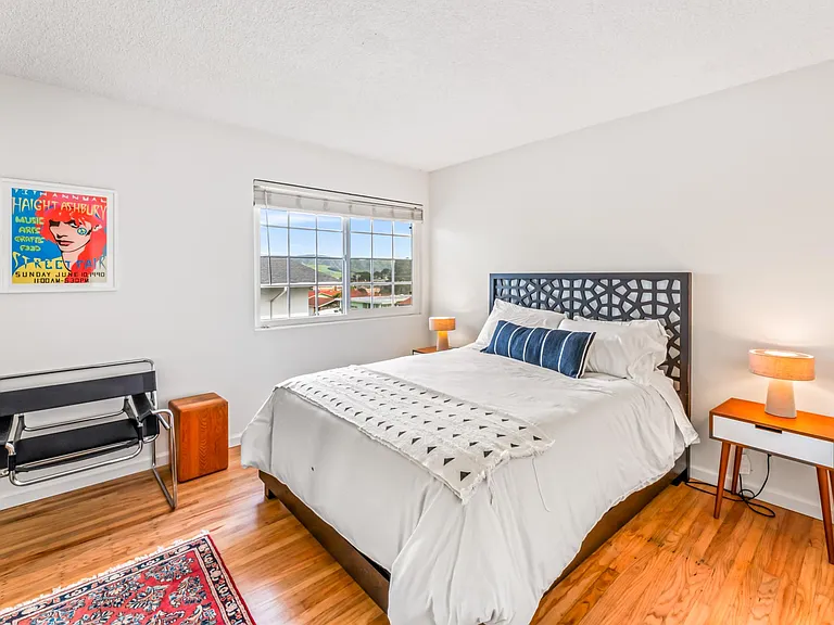 2440 Erin Pl — Photo 17