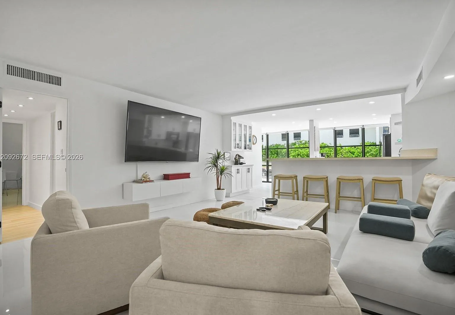 Mar Del Plata Condo — Photo 3