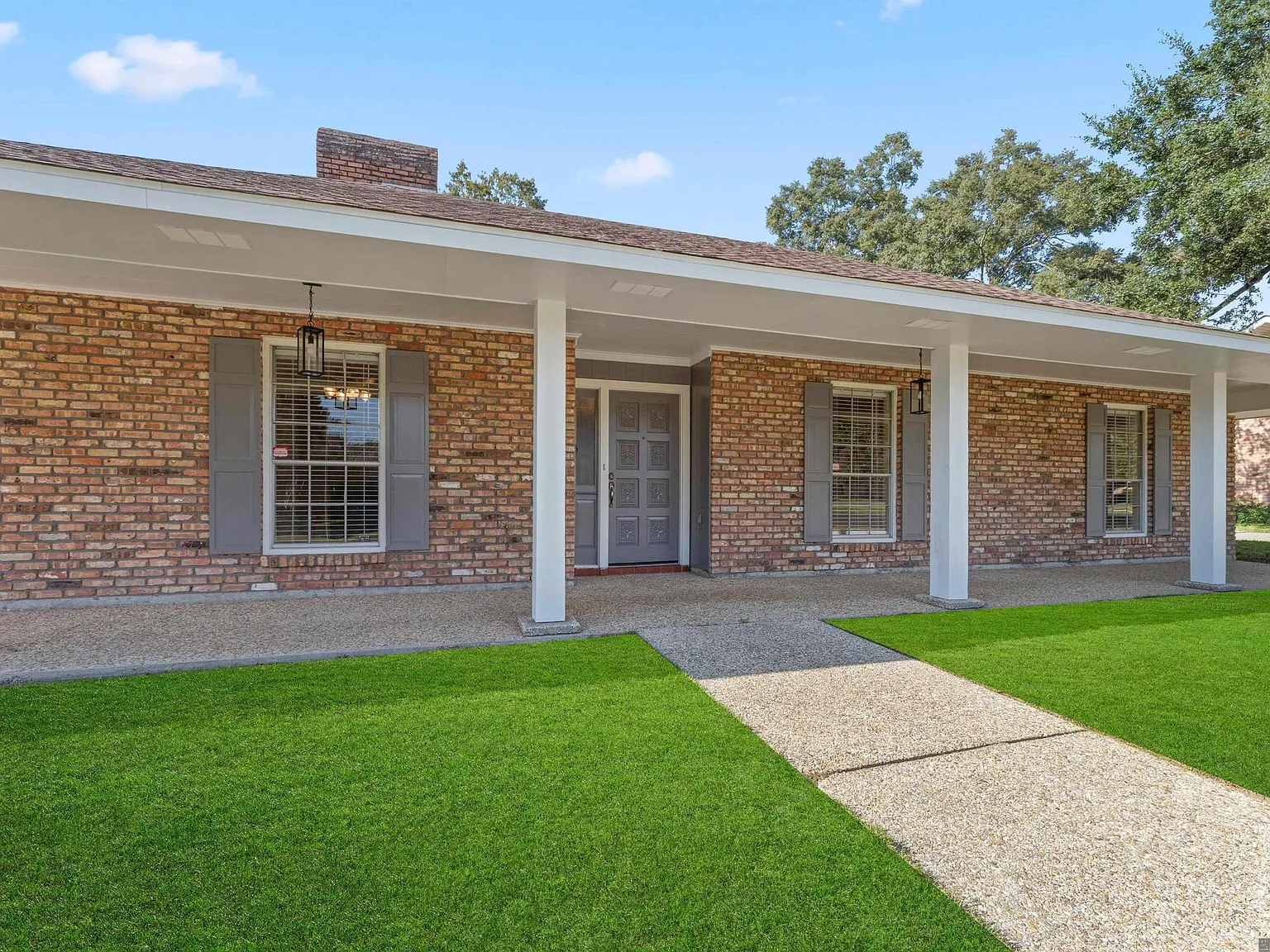 4 bed, 2140 sqft, $2,100 — Photo 2
