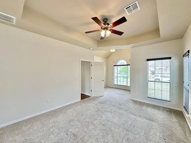 705 Marshall Dr — Photo 19