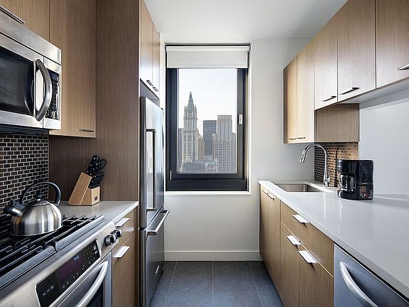 5th image of 105 Duane St #27E