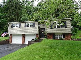 5948 Leprechaun Dr, Bethel Park, PA