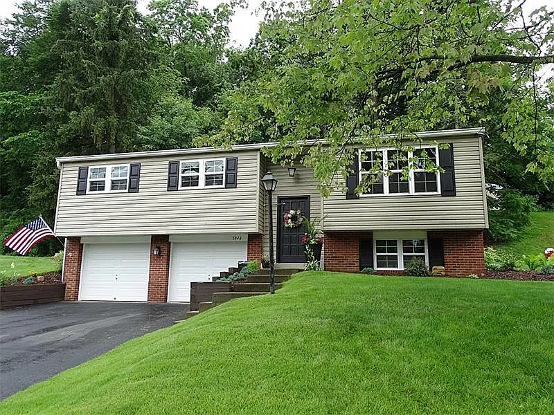 5948 Leprechaun Dr photo 1