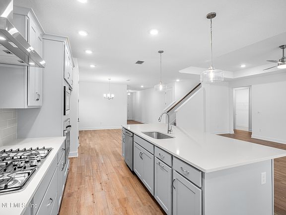 4th image of 141 OLIVIA Way