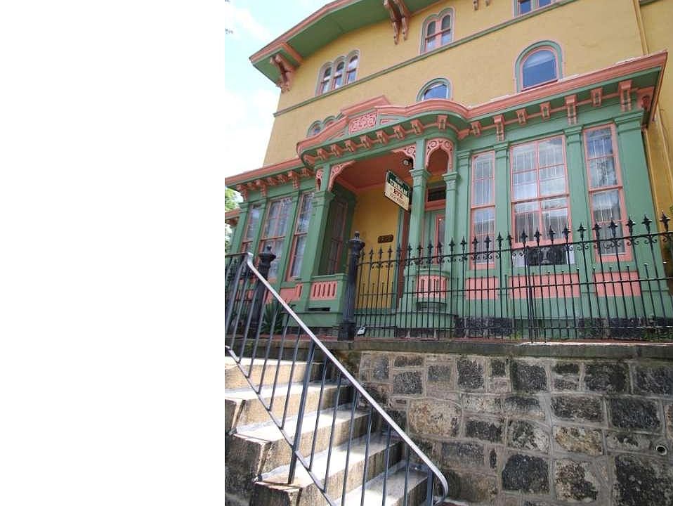 1st image of 418 N 32nd St #1R