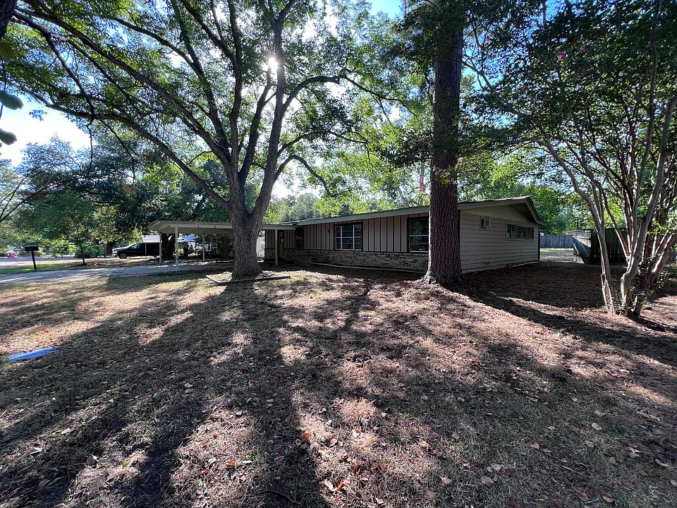 1st image of 441 Holly Dr