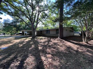 441 Holly Dr, Rockdale, TX 76567