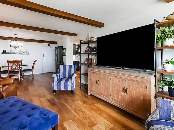 4th image of 1131 Stringers Ridge Rd APT 8E