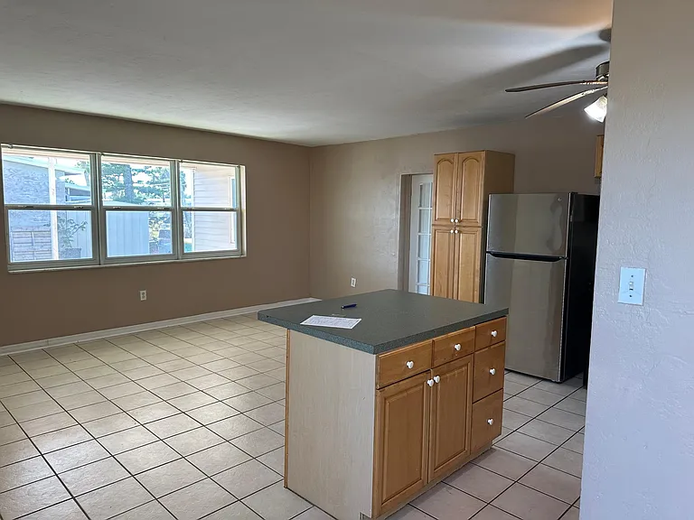 22202 Midway Blvd — Photo 12