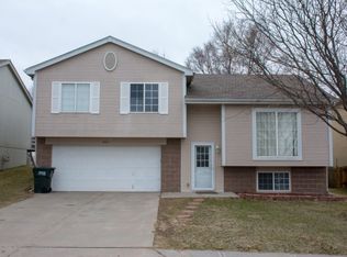 8964 N 81st St, Omaha, NE 68122