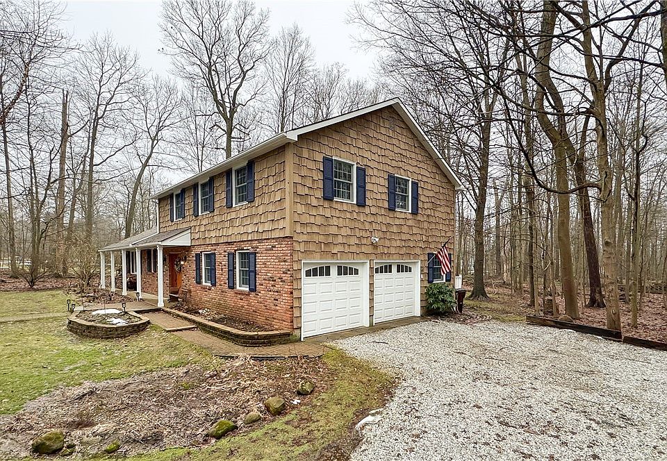 17886 Lost Trl, Chagrin Falls, OH 44023 | Zillow