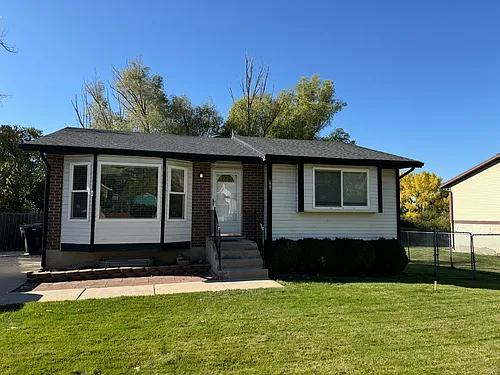 906 Hollie Ave Photo 1