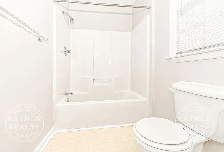 2102 W Knox St #B — Photo 9
