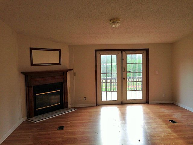 2nd image of 104 Smokey Ridge Rd