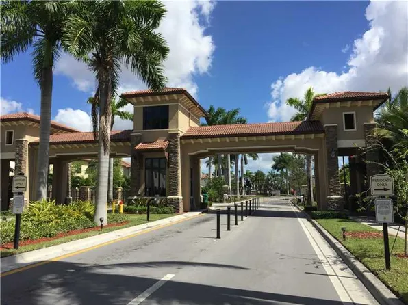 8940 NW 98th Ave, Doral, FL 33178