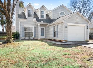 11132 White Stag Dr, Charlotte, NC 28269