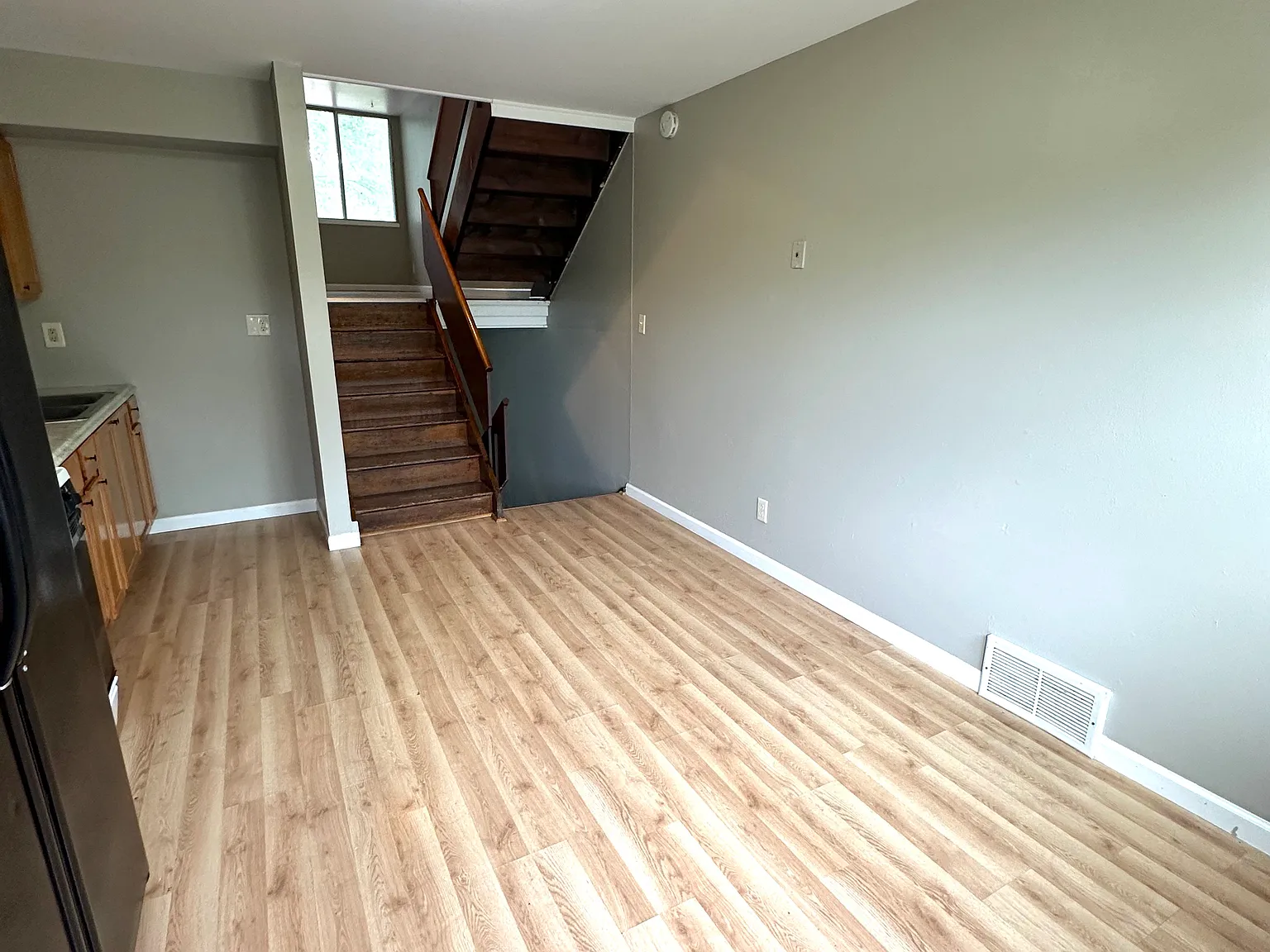 3 bed, 1126 sqft, $1,295 — Photo 3