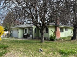 200 Shasta Ave, Mount Shasta, CA 96067